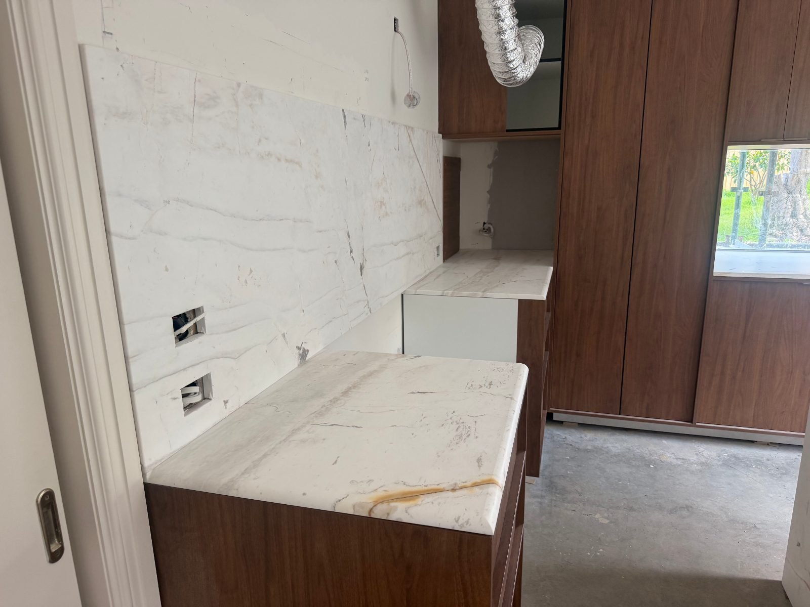 Full-height Pieris Dolomite stone splashback installed in Keilor kitchen